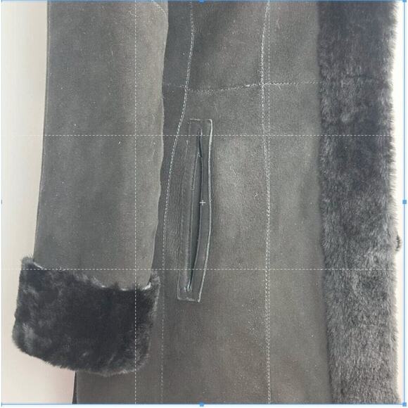 HiSO Canada Genuine Sherpa Sheepskin/Fur Reversible Coat with Belt - $3,500. - Picture 12 of 15